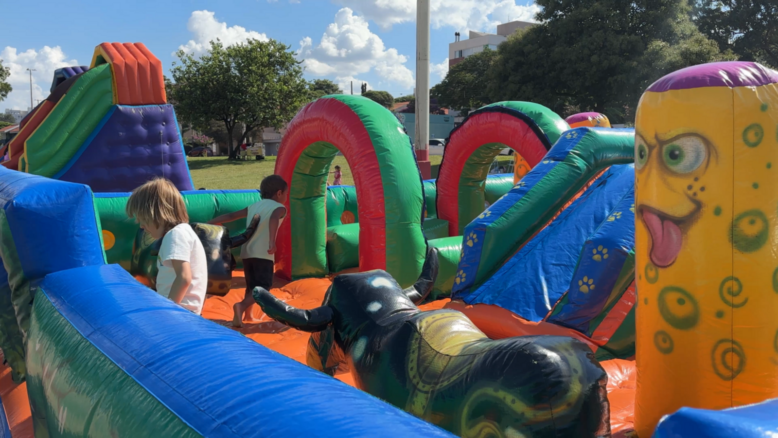 Evento nesta sexta e sábado (30 e 31/1), no Parque Ecológico Diva Paim Barth, marcou última edição do RecreAção antes do início do ano letivo na rede municipal