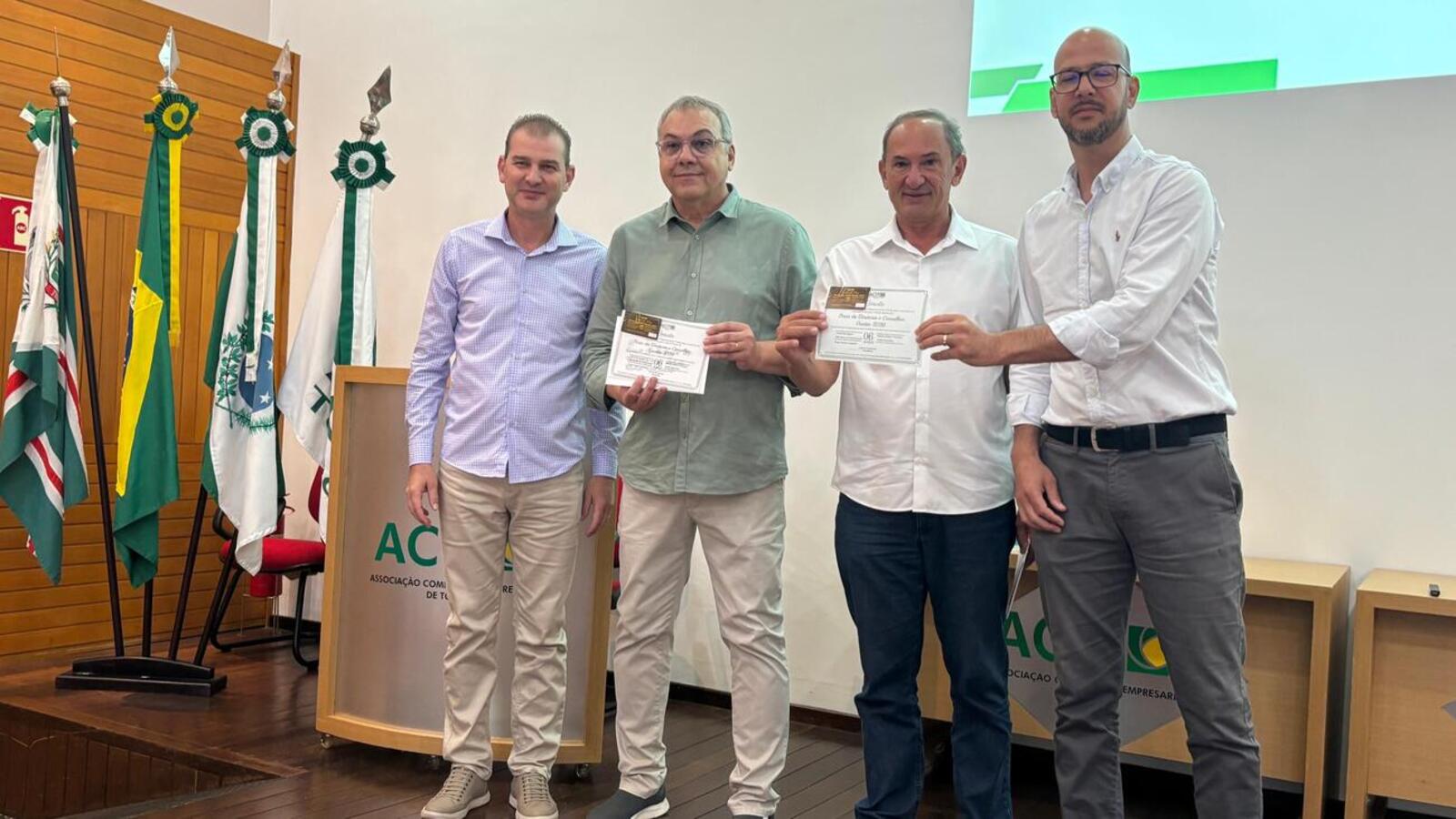 Prefeito Mario Costenaro, vice Lucio De Marchi e secretários participaram da reunião da diretoria da Associação Comercial e Empresarial de Toledo
