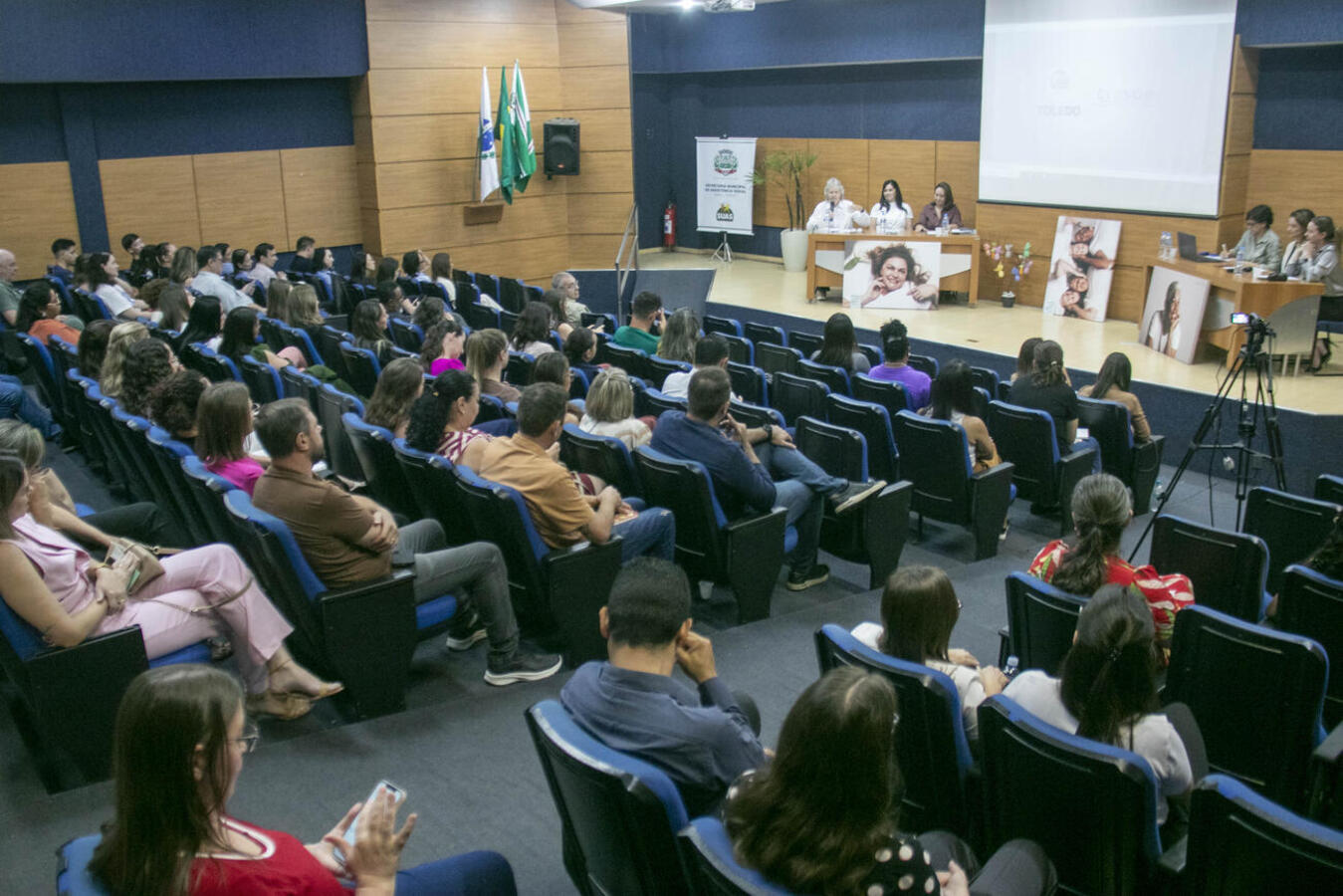 Prestação de contas de 2025 e andamento da estrutura do serviço voltado a mulheres vítimas de violência estiveram entre os principais temas discutidos
