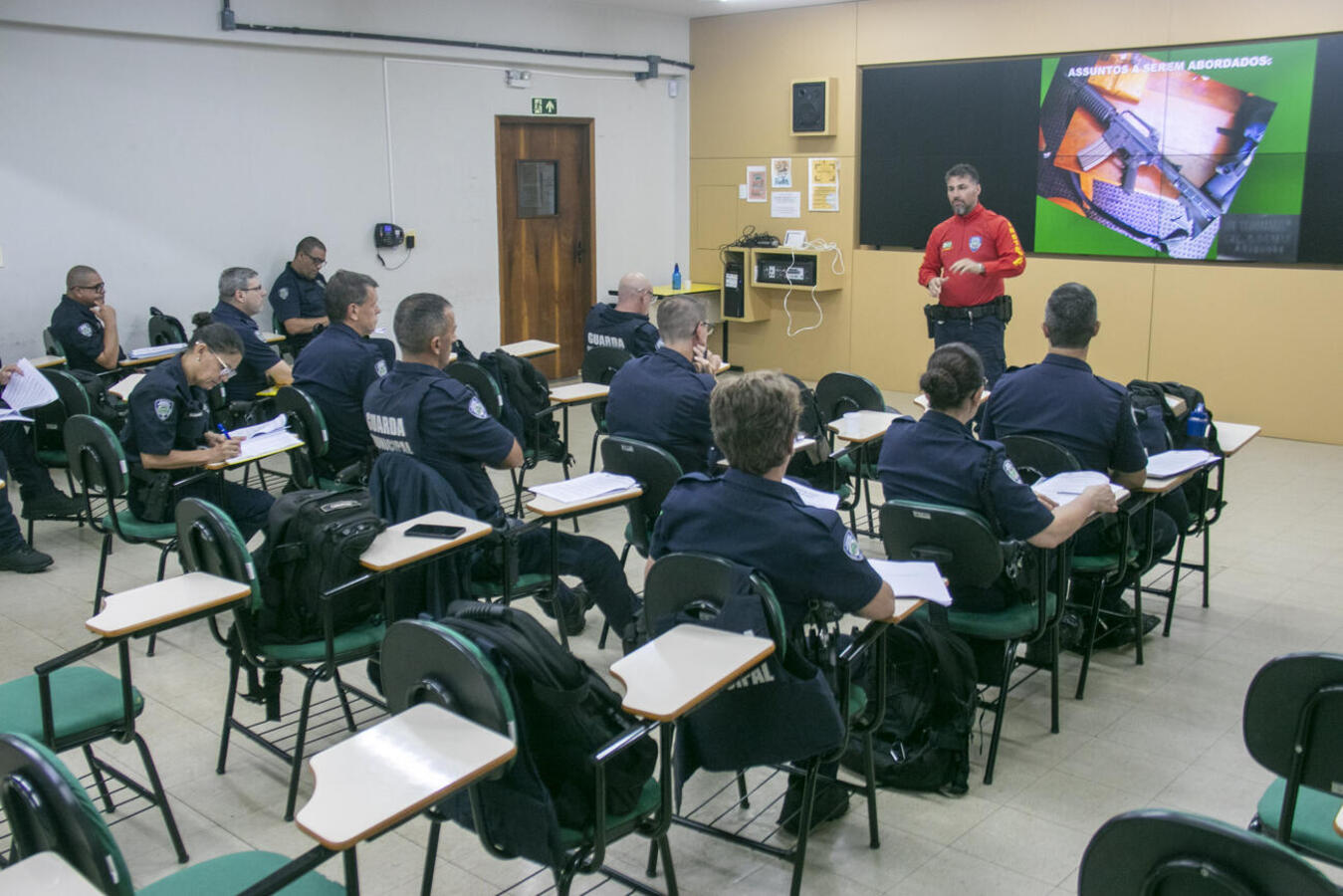 Escola de Governo recebe, a partir desta segunda (9), primeira parte da formação de 15 agentes de Guarda Municipal; carga-horária total passa de 200 horas-aula