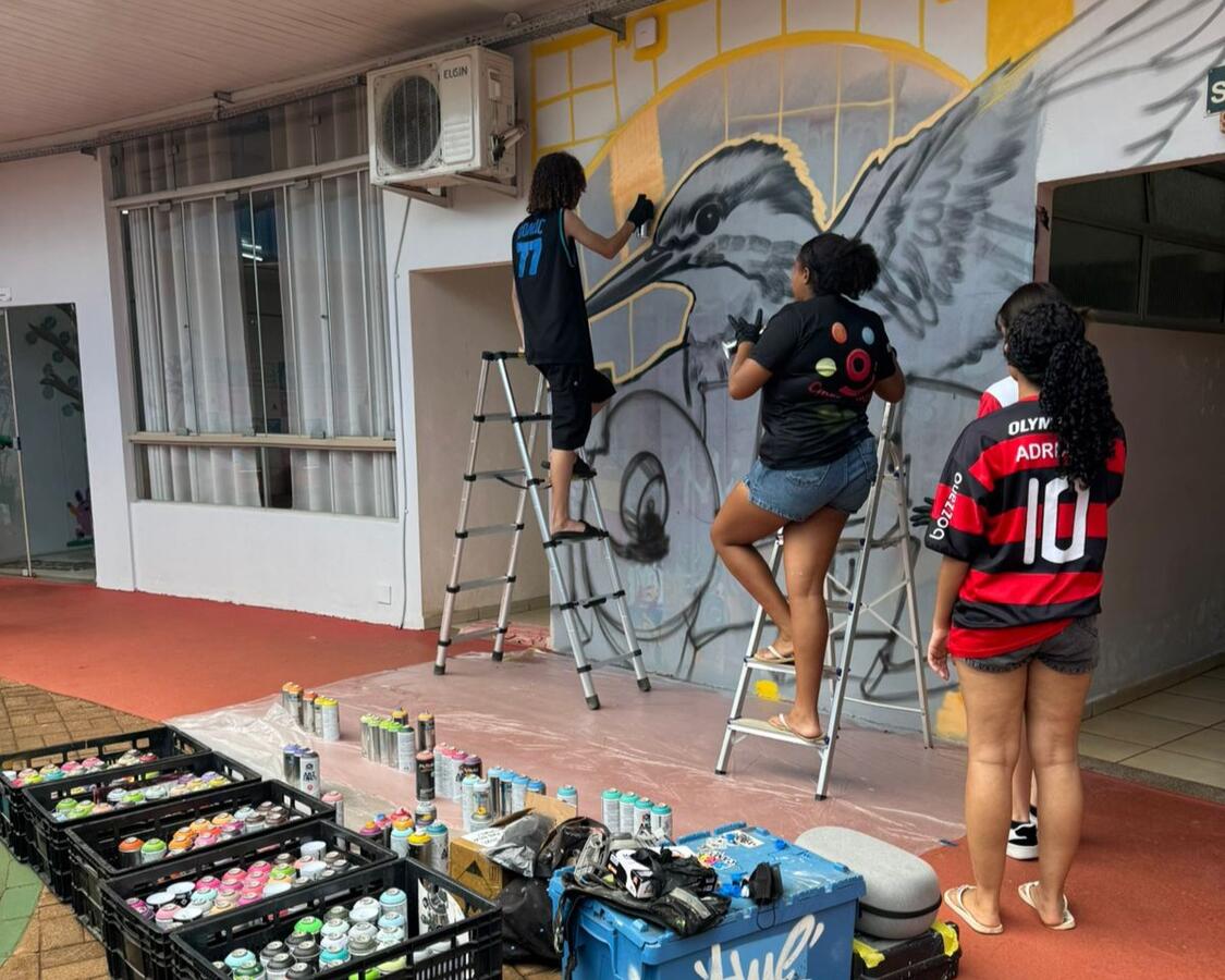 Ação foi realizada no dia 24 com o artista Isaac Souza de Jesus em parceria com a Linha Ecológica e Itaipu Binacional