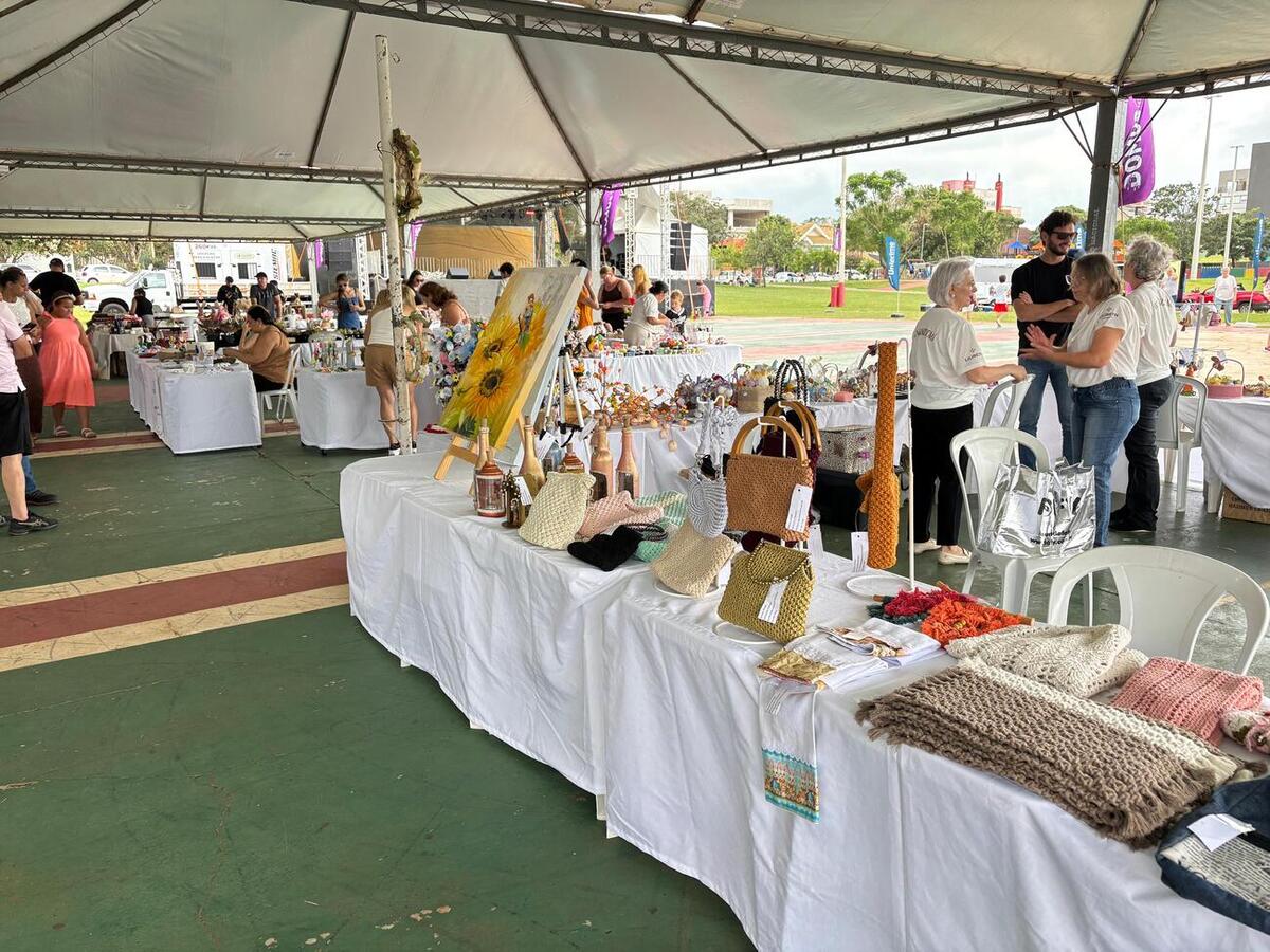 Festa celebra a Páscoa e reúne mais de 50 artesãos com exposição e venda de produtos