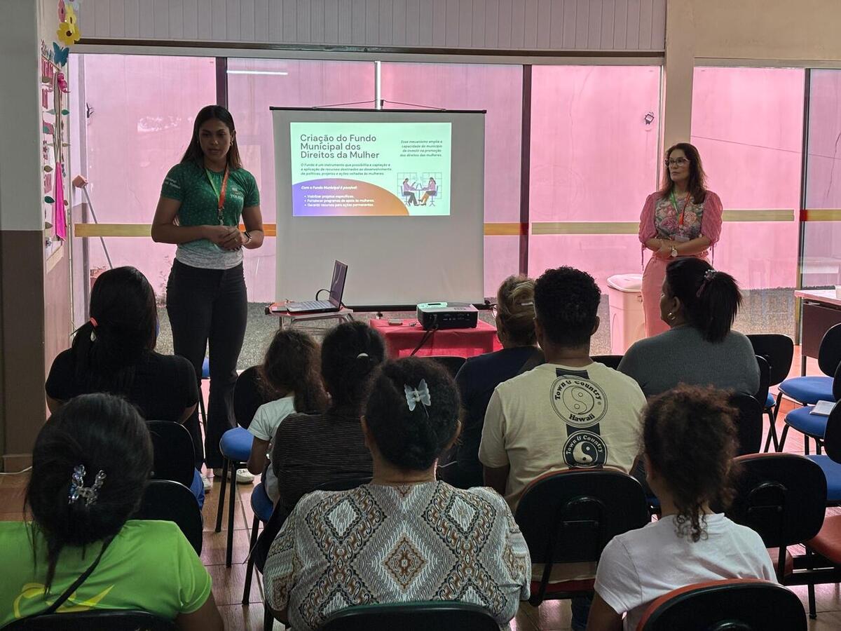 A ação foi realizada nesta quarta-feira (11) e contou com palestra sobre respeito, serviços, e combate à violência contra a mulher