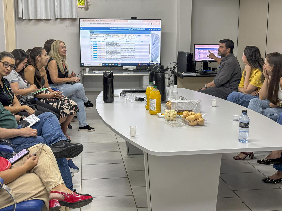 Experiências locais bem-sucedidas motivaram a vinda dos profissionais do Noroeste do Paraná nesta sexta (6); no roteiro, reuniões e visitas a 2 UBS, ao CME e ao CAF
