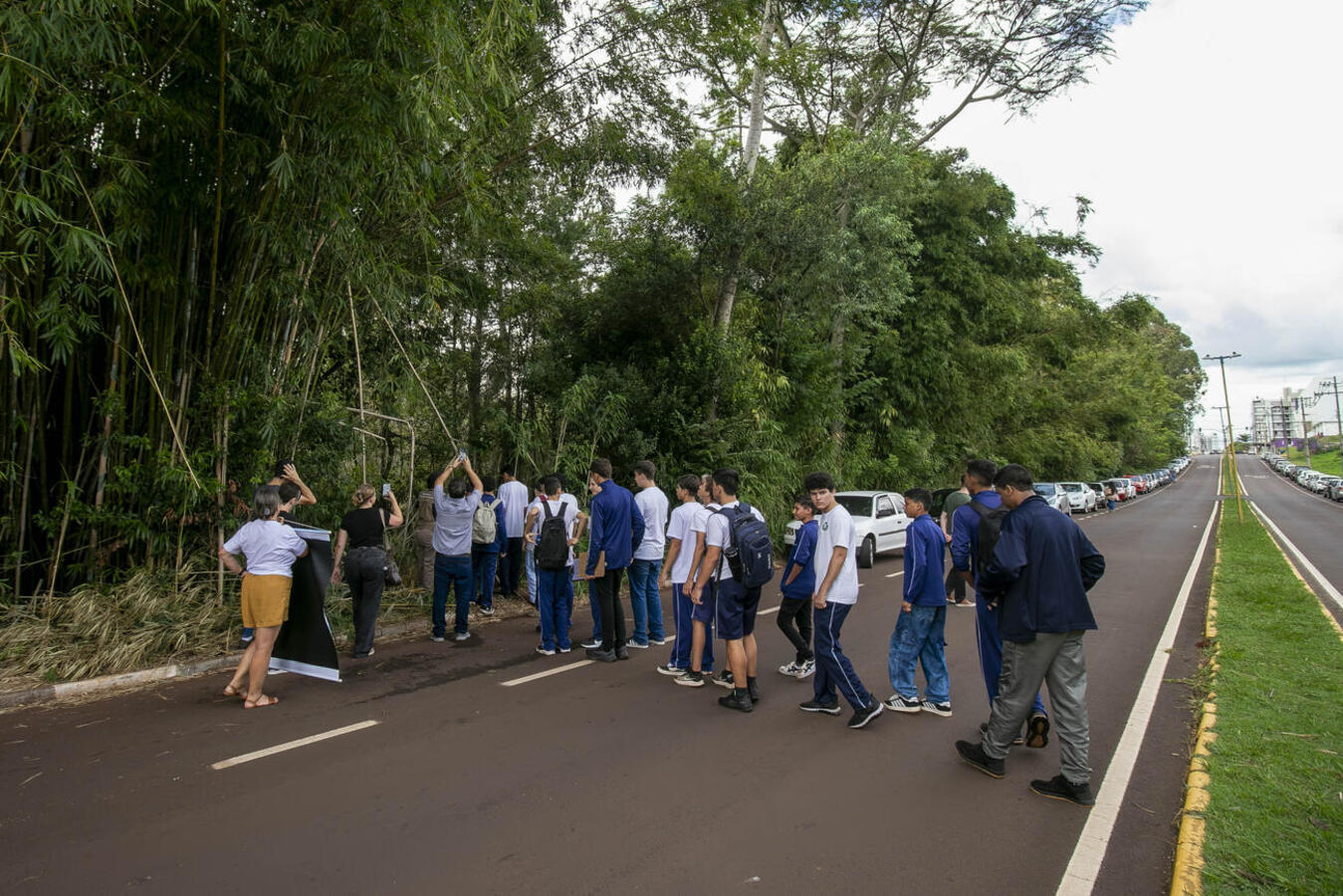 Adolescentes do 1° ano do ensino médio do Colégio Estadual Cívico Militar Novo Horizonte participaram de uma ação especial nesta terça-feira (24), em que conheceram a Sanga Pyahu