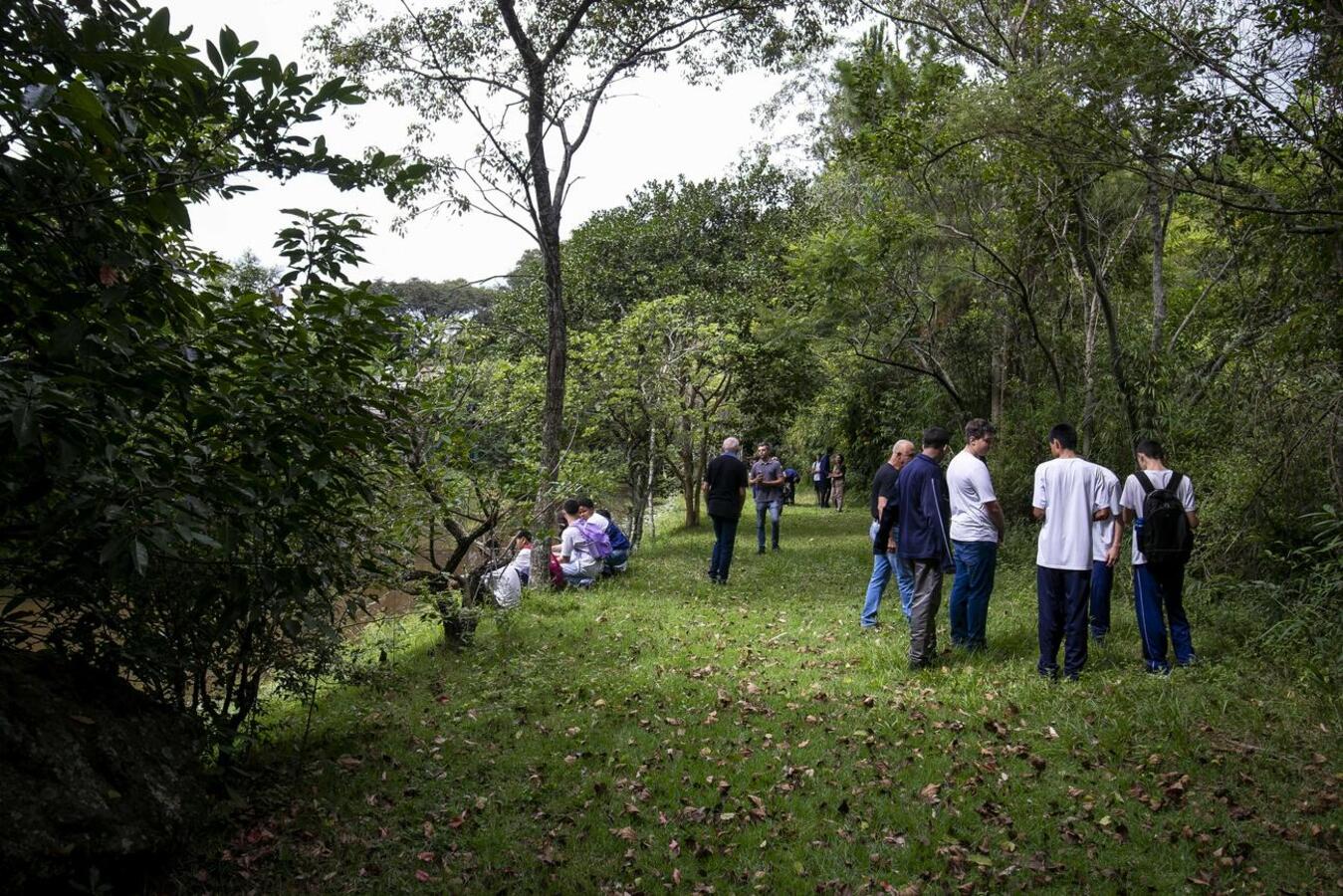 Adolescentes do 1° ano do ensino médio do Colégio Estadual Cívico Militar Novo Horizonte participaram de uma ação especial nesta terça-feira (24), em que conheceram a Sanga Pyahu