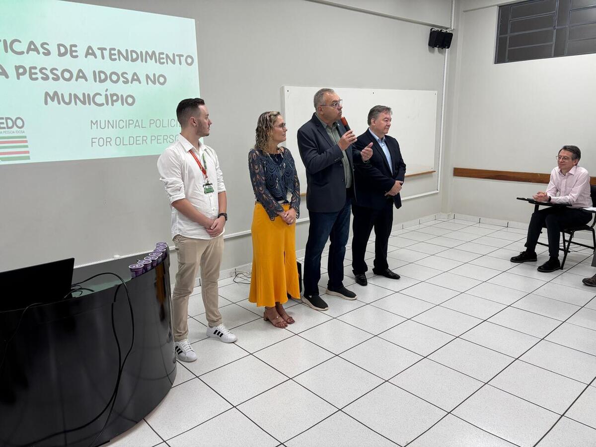 Delegação internacional e representantes do Governo do Estado cumprem agenda técnica e participam de seminário regional sobre políticas para pessoas idosas