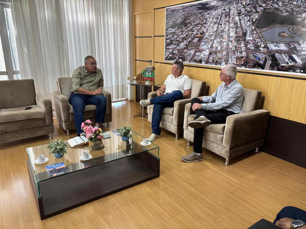 Visita institucional tratou de gestão pública e demandas dos municípios