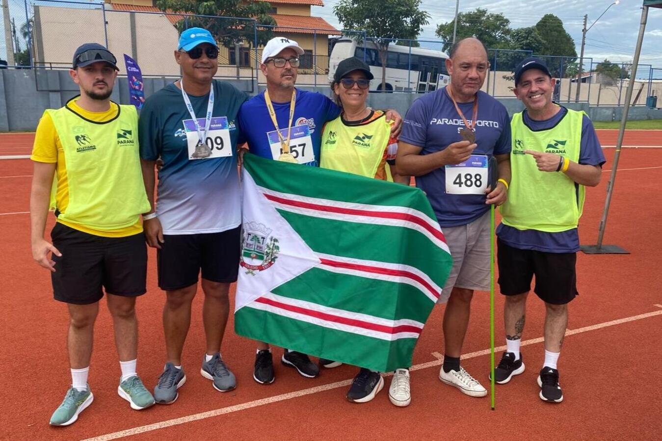 Delegação competiu em Foz do Iguaçu, semana passada, e alcançou a 15ª colocação geral