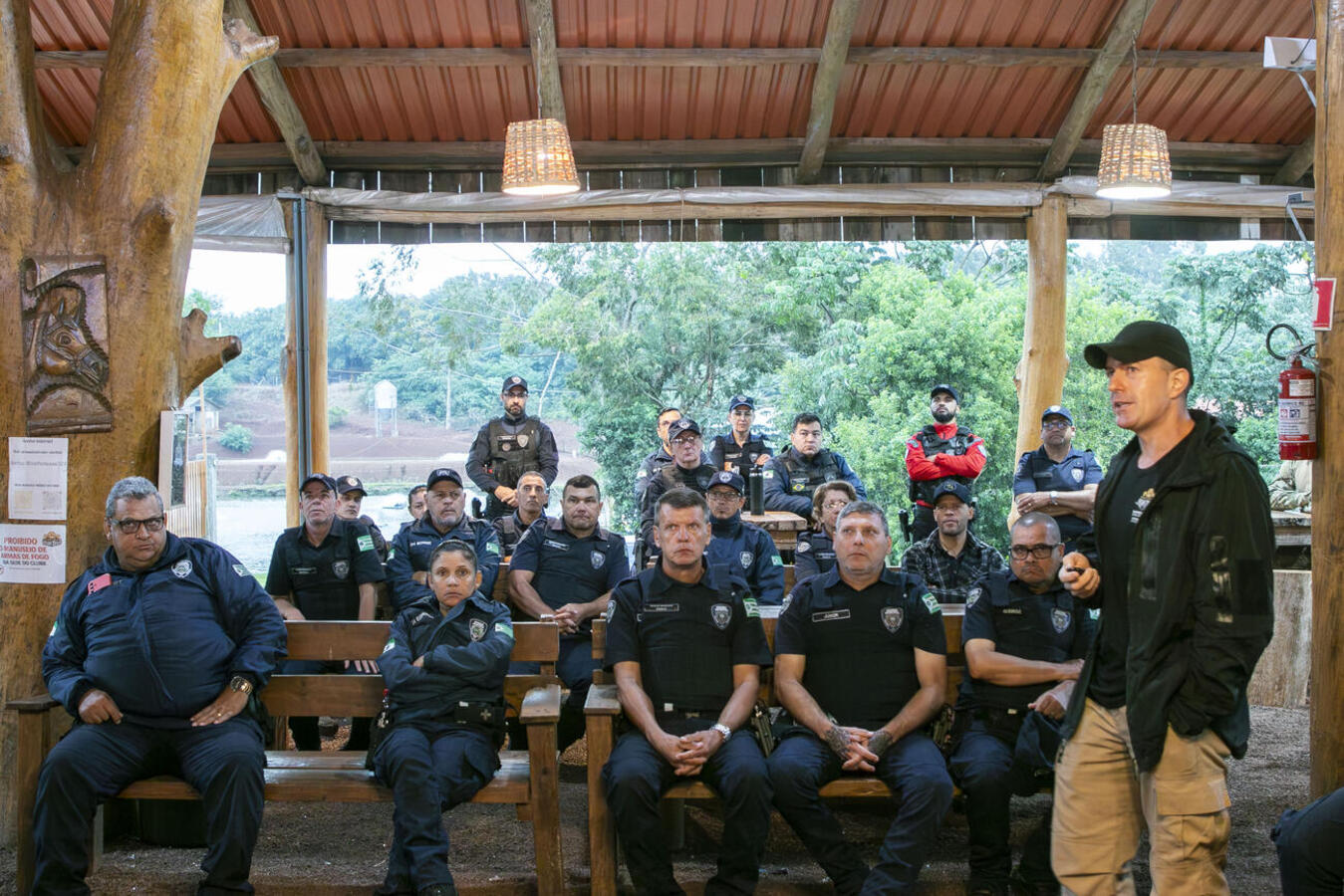 Capacitação, na manhã desta quarta (29), reuniu forças de segurança e abordou procedimentos práticos e protocolos de atuação em ocorrências