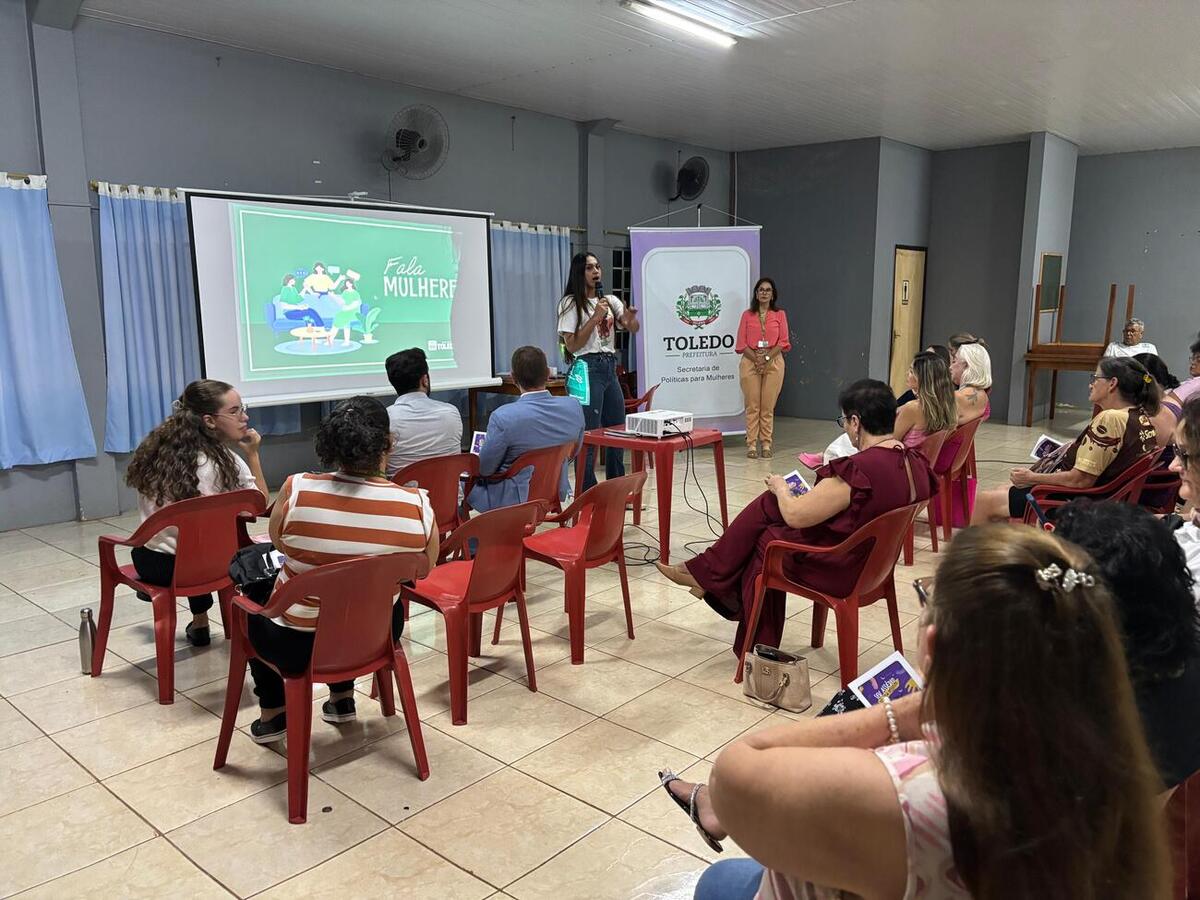 Iniciativa da Secretaria da Mulher leva informação sobre direitos, violência doméstica e apoio jurídico gratuito às comunidades