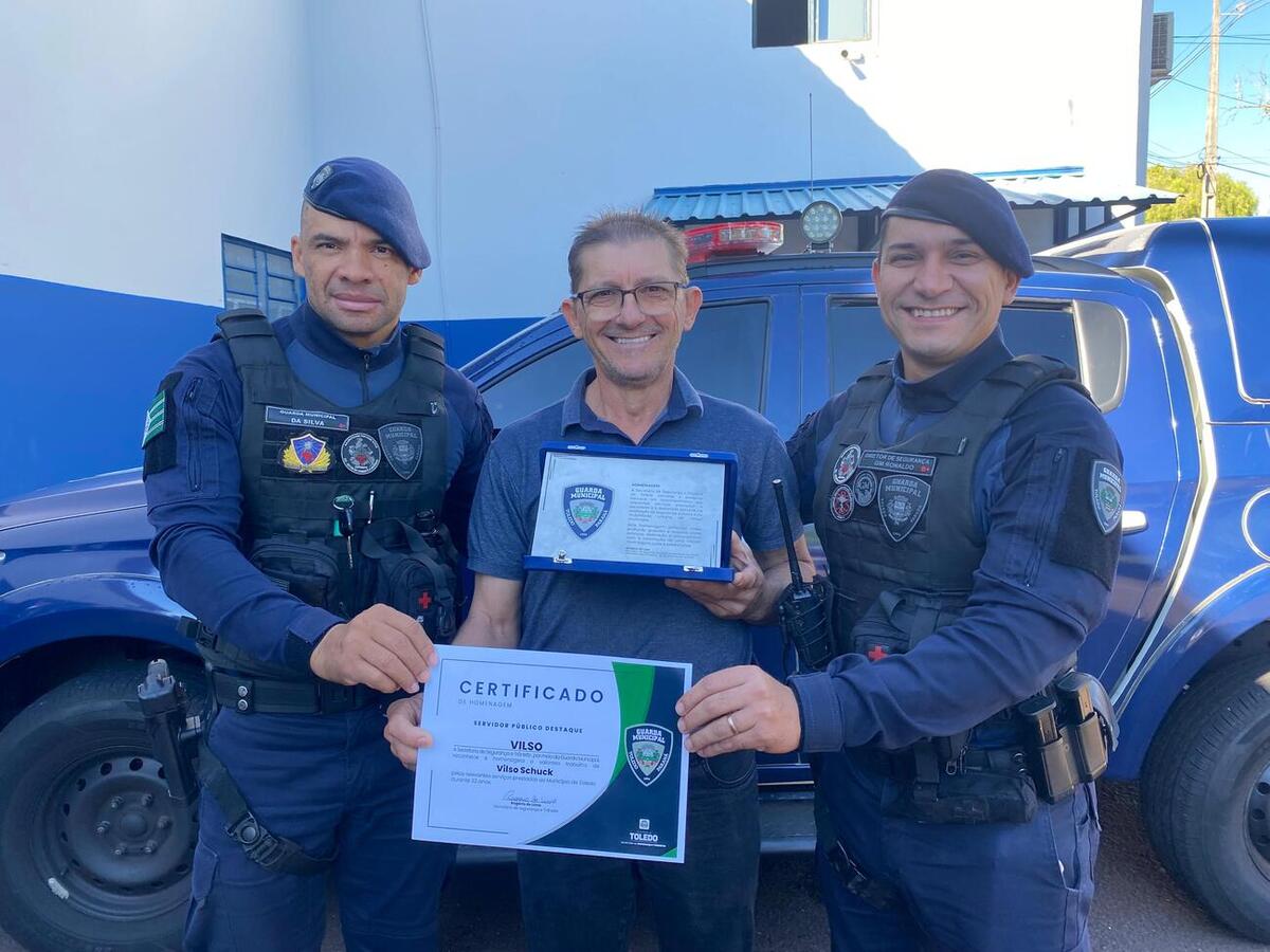 Eletricista Vilso Shuck foi o servidor homenageado no “Policial Municipal Destaque do Mês” de abril