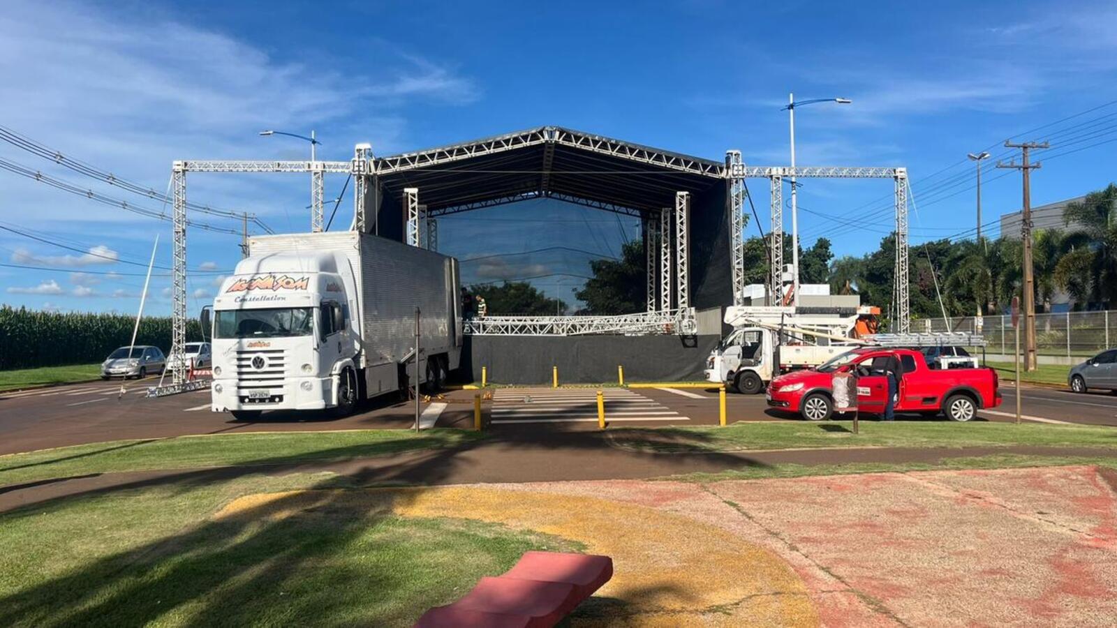 Evento gratuito nesta sexta-feira (1º) terá programação a partir das 19h e serviços à população durante a tarde