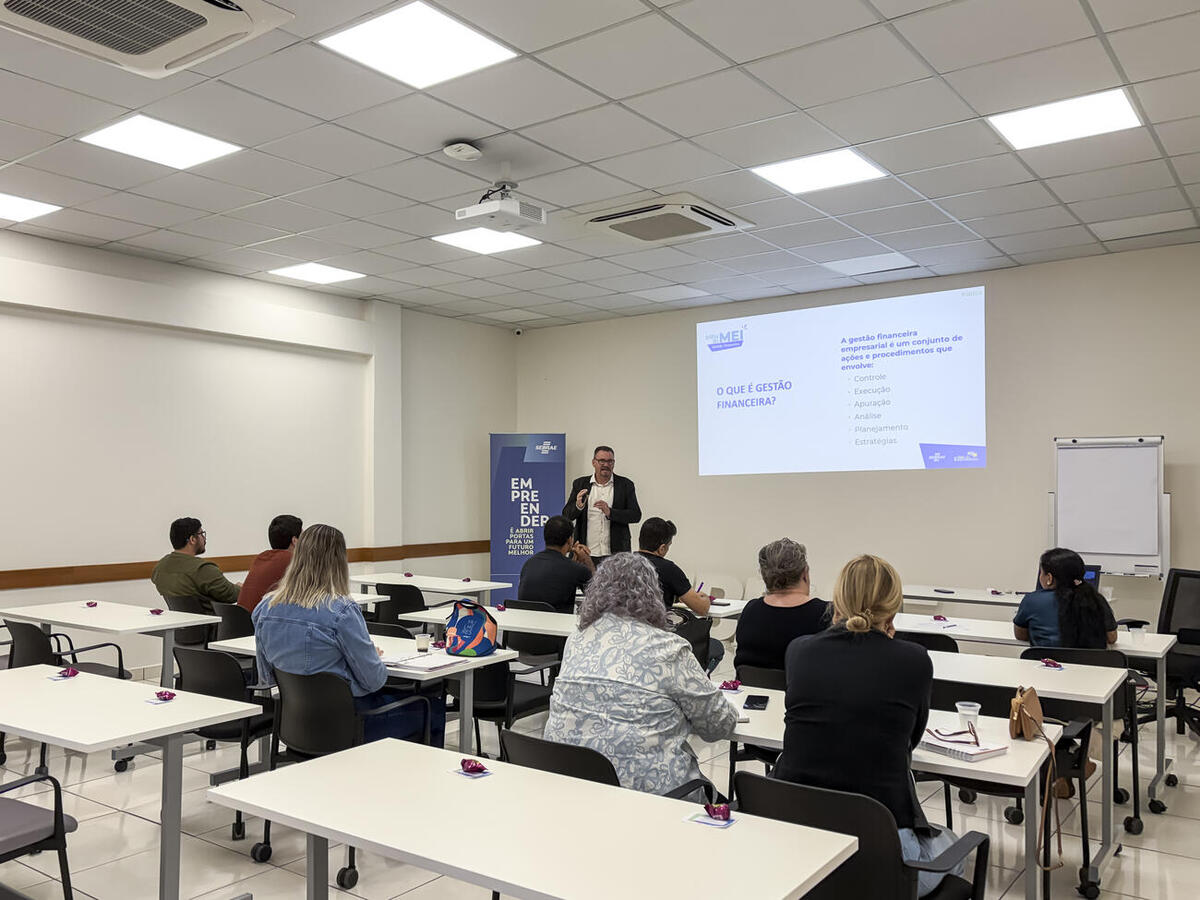 Módulo ministrado no Sebrae abordou temas cruciais como fluxo de caixa e precificação; programa segue com inscrições abertas para os próximos sete módulos gratuitos
