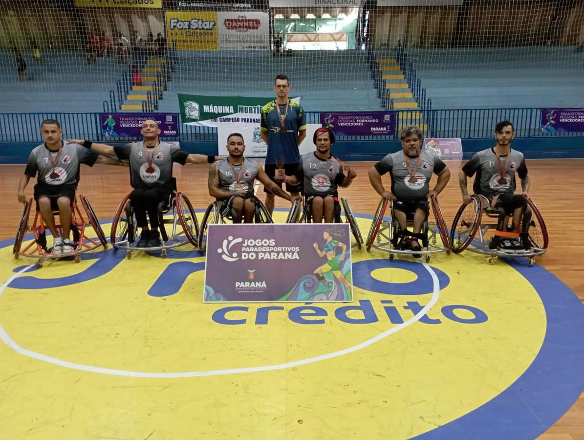 Em etapa realizada em Foz do Iguaçu durante 26 a 29 de março, atletas das modalidades de handebol em cadeira de rodas e badminton representaram Toledo e conquistaram um lugar no pódio das categorias
