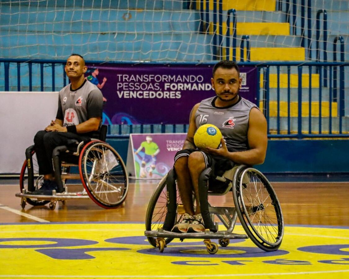 Em etapa realizada em Foz do Iguaçu durante 26 a 29 de março, atletas das modalidades de handebol em cadeira de rodas e badminton representaram Toledo e conquistaram um lugar no pódio das categorias