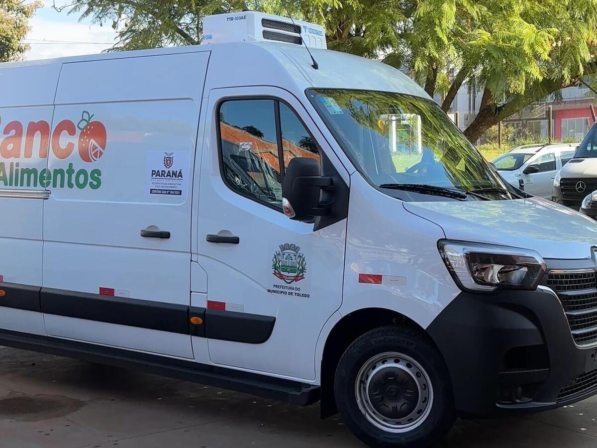 Cerimônia, na última quarta-feira (1º), marcou a entrega de duas vans refrigeradas e o reconhecimento às empresas parceiras do programa