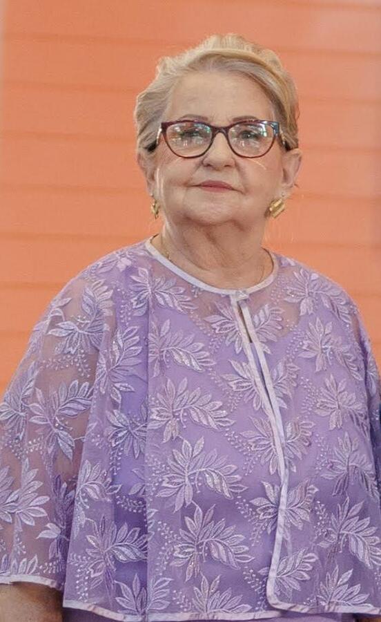 Donda Noemi era professora aposentada