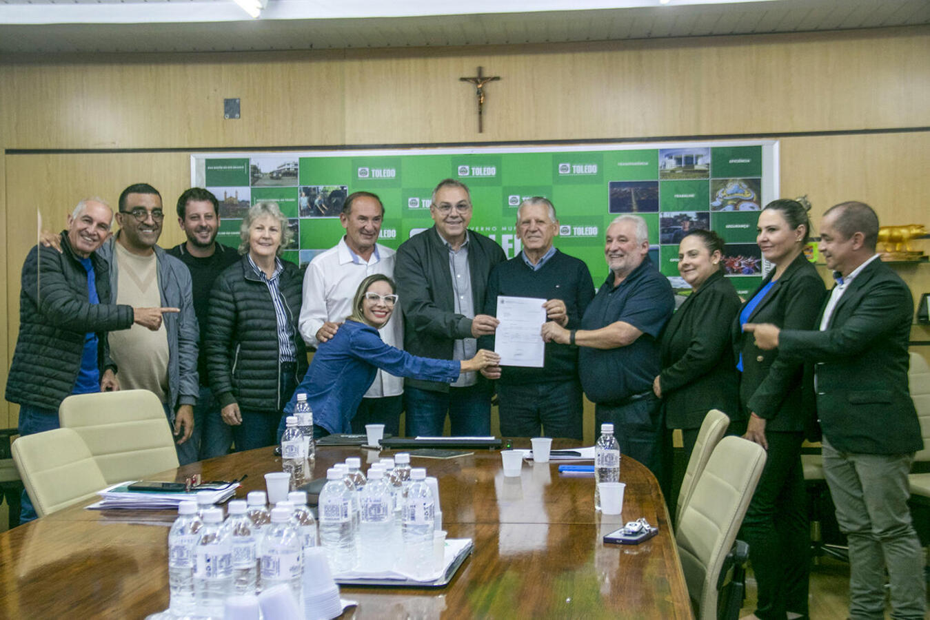 Repasse de recursos foi anunciado, nesta sexta (8), pelo deputado Dilceu Sperafico, a representantes da entidade e da Secretaria Municipal de Assistência Social