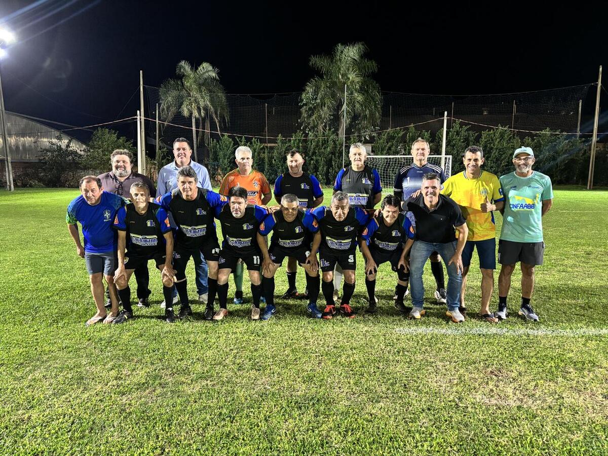 Com dois jogos do Grupo A realizados, o Campeonato Peladão 50+ de Futebol Sete está oficialmente aberto