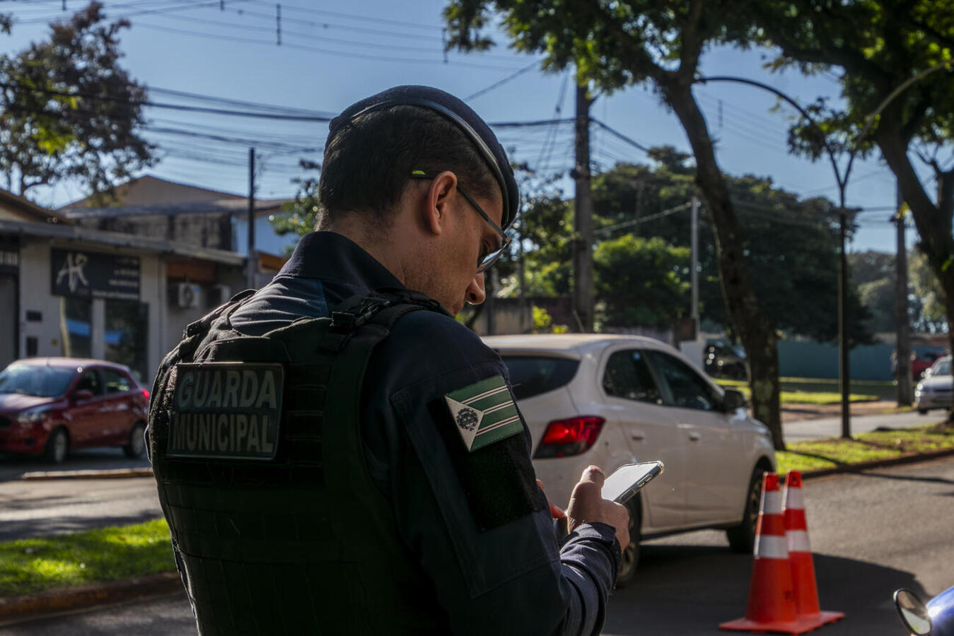 Nesta quinta-feira (28) a Guarda Municipal deslocou seus agentes em diversos pontos do município para realizarem bloqueios de fiscalização