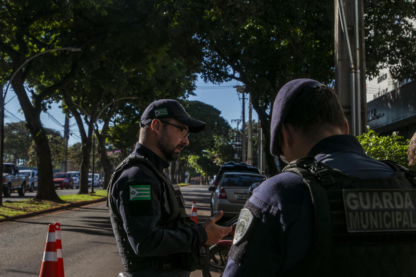 Nesta quinta-feira (28) a Guarda Municipal deslocou seus agentes em diversos pontos do município para realizarem bloqueios de fiscalização