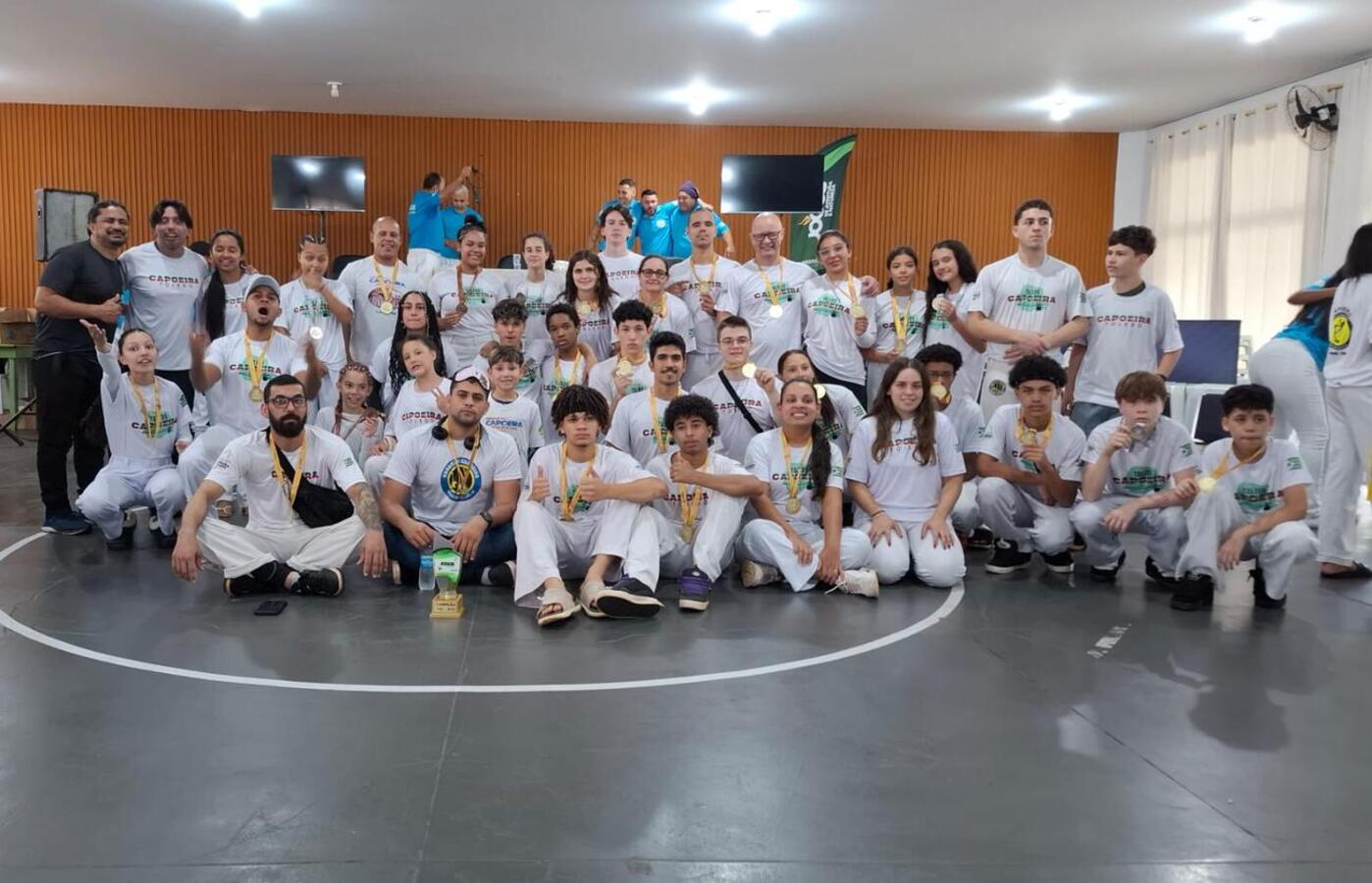 Atletas de Toledo representaram o município no Campeonato Paranaense de Capoeira 2026, levando o nome da cidade ao topo do pódio pelo segundo ano consecutivo