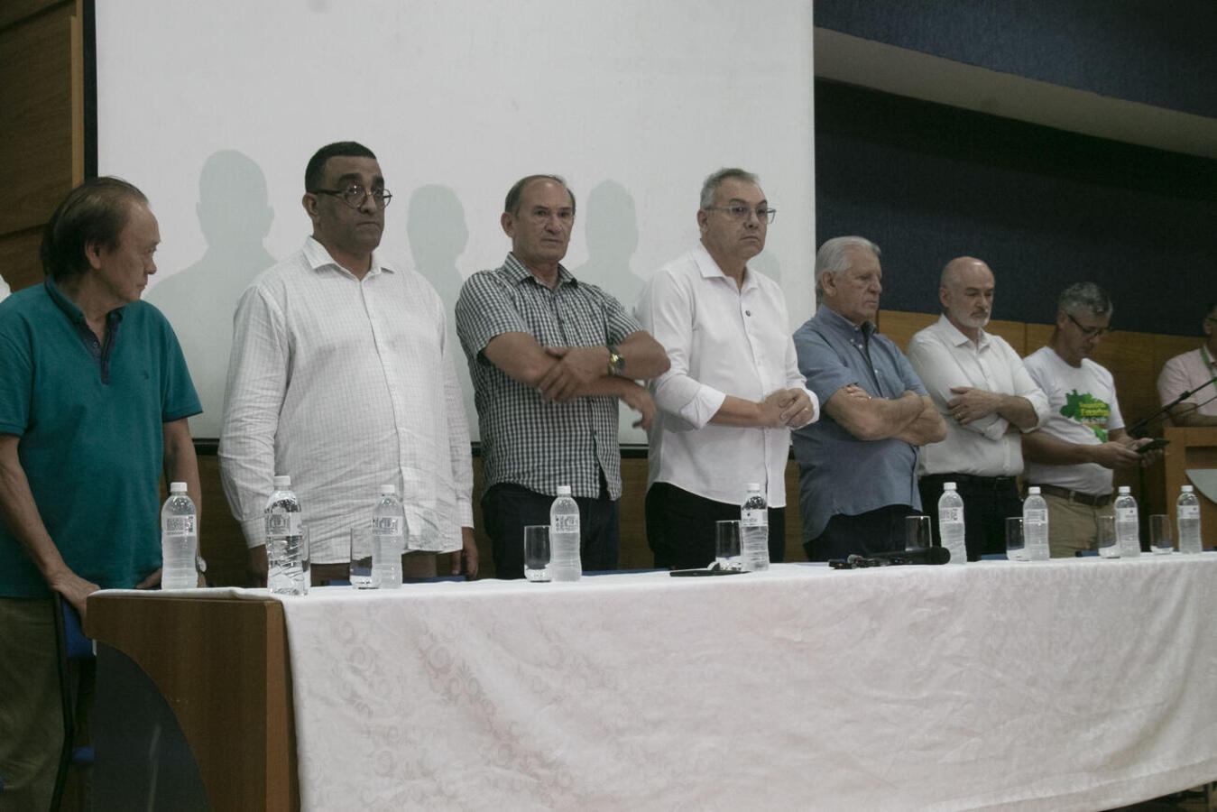 Medida foi oficializada após rescisão contratual e decreto de situação emergencial em saúde para garantir continuidade dos serviços