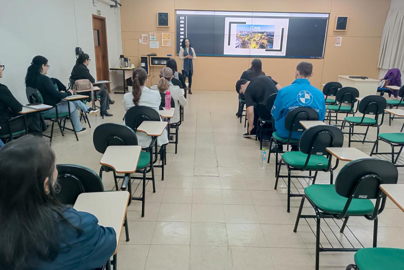Etapa inicial da primeira turma do ano da capacitação ocorreu nesta sexta-feira (15); segunda etapa será realizada em 2 de junho, totalizando 16 horas-aula
