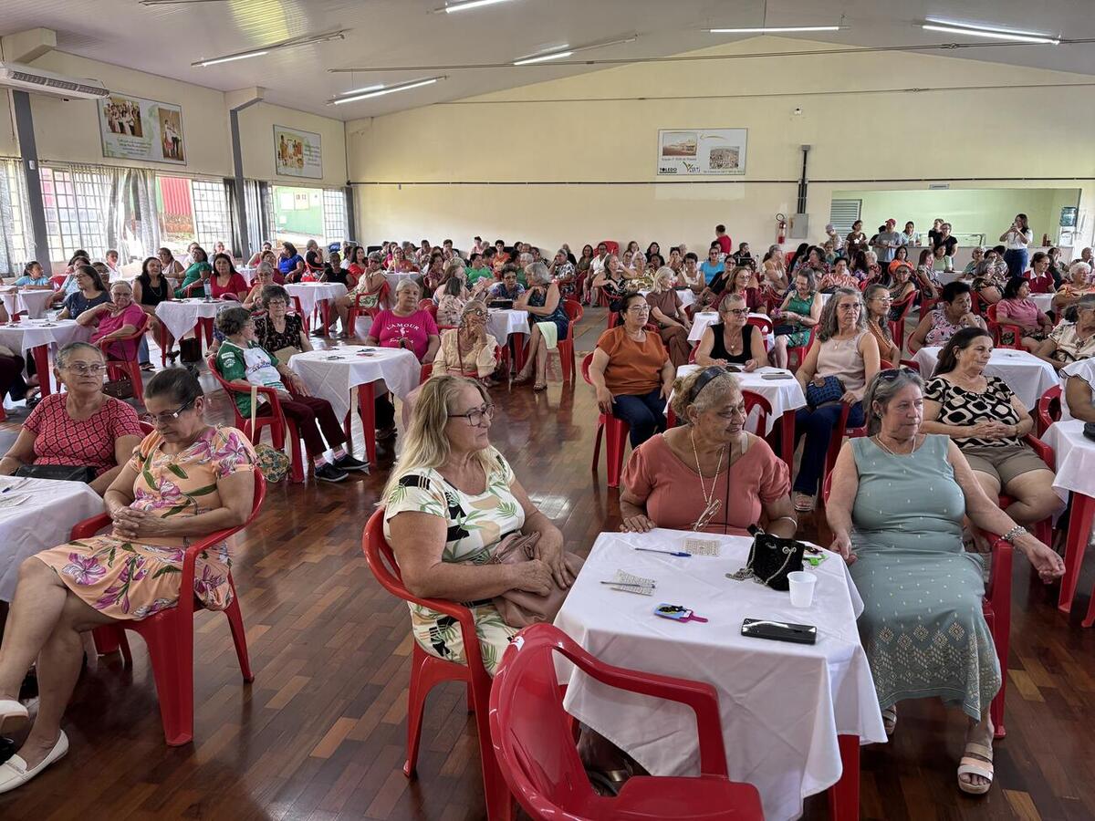 Atividades reuniram participantes dos espaços na Pioneiro e Coopagro nesta quinta-feira (7), com programação cultural e distribuição de brindes