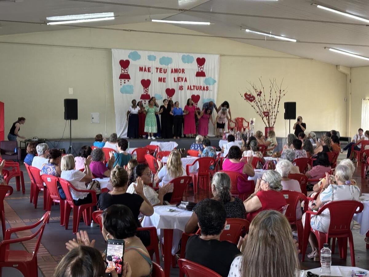 Atividades reuniram participantes dos espaços na Pioneiro e Coopagro nesta quinta-feira (7), com programação cultural e distribuição de brindes