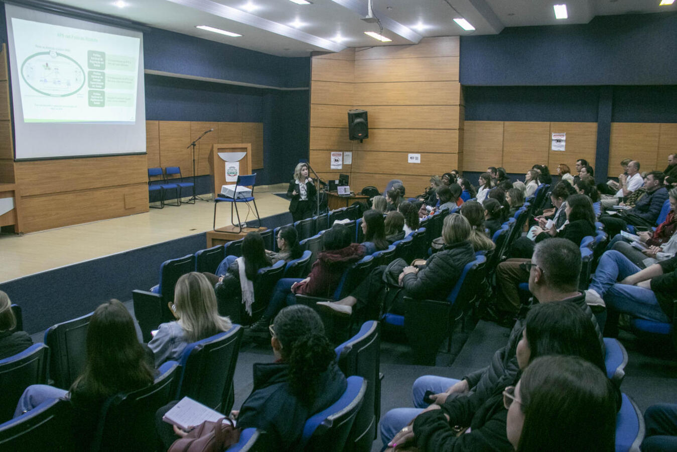 Encontro promovido nesta quinta (14) pela Sesa reuniu profissionais dos 18 municípios da 20ª Regional de Saúde para discutir organização da APS