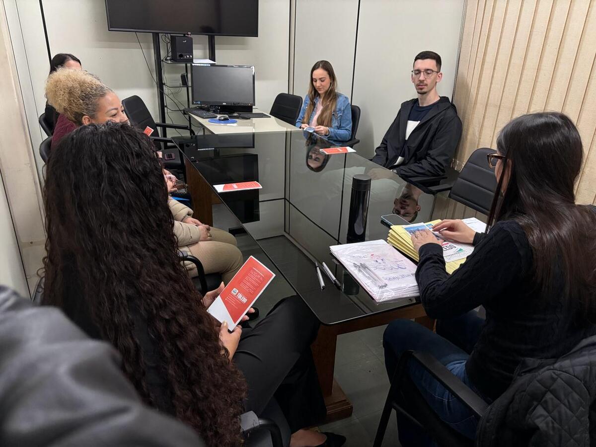 Professoras, assistente administrativo e um fisioterapeuta foram empossados para compor o quadro de servidores do município