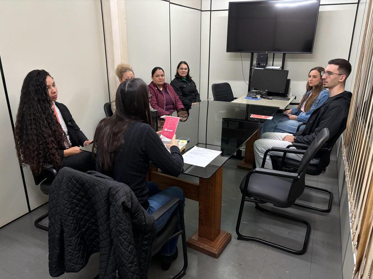 Professoras, assistente administrativo e um fisioterapeuta foram empossados para compor o quadro de servidores do município