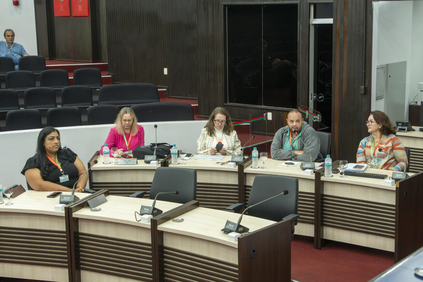 Em audiência pública realizada nesta sexta (29), equipe da Secretaria da Educação expôs informações sobre gestão e ações realizadas entre janeiro e abril pela pasta