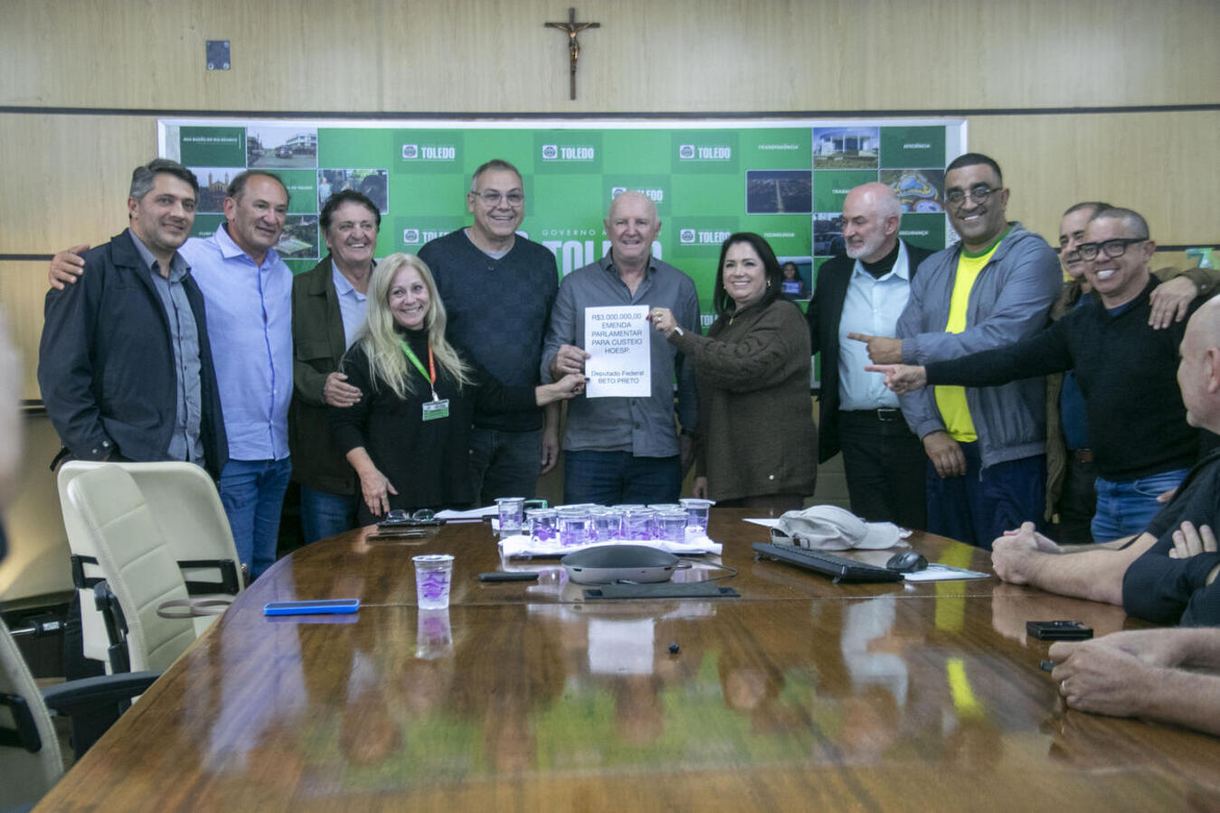 Investimentos incluem ambulâncias, vans, veículo utilitário, construção de fisiocentro e R$ 3 milhões para custeio da Hoesp/Bom Jesus