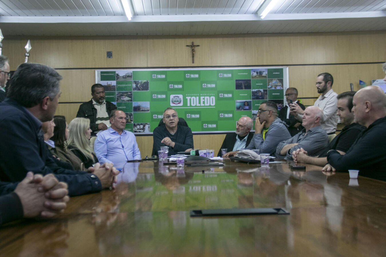 Investimentos incluem ambulâncias, vans, veículo utilitário, construção de fisiocentro e R$ 3 milhões para custeio da Hoesp/Bom Jesus