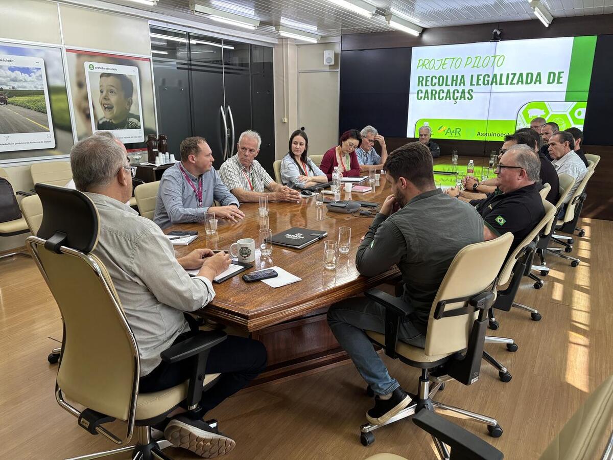 Iniciativa da administração municipal, detalhada nesta terça-feira (5), busca reduzir riscos sanitários e substituir práticas clandestinas na suinocultura