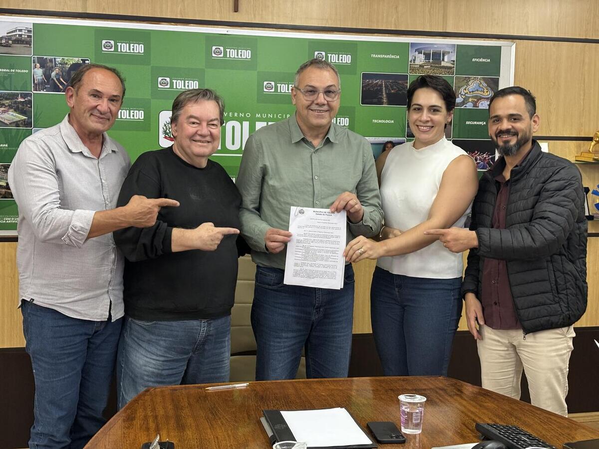Ato nesta terça (26) assinala o início de campanhas que passam a integrar políticas públicas municipais nas áreas de saúde e valorização da população idosa
