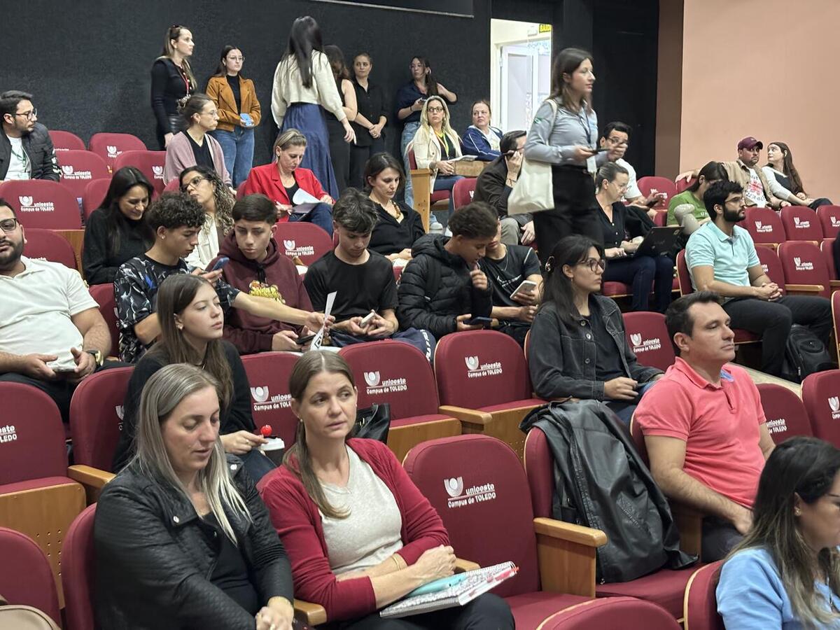 Evento no auditório da universidade, na tarde da última quarta (3), marcou o início oficial de atividades voltadas à educação ambiental que ocorrerão durante este mês