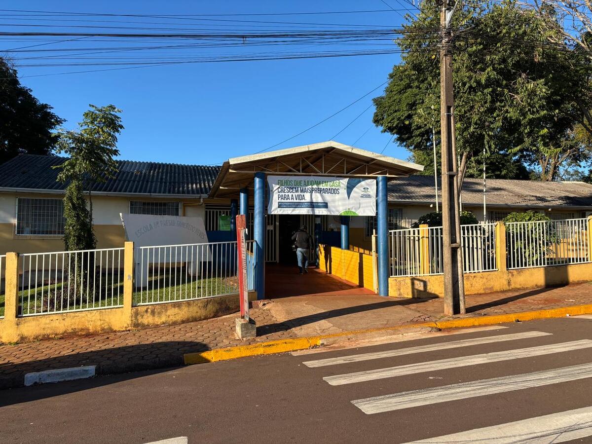 Contrato assinado nesta quarta-feira (3) prevê reforma integral da unidade escolar da Vila Boa Esperança