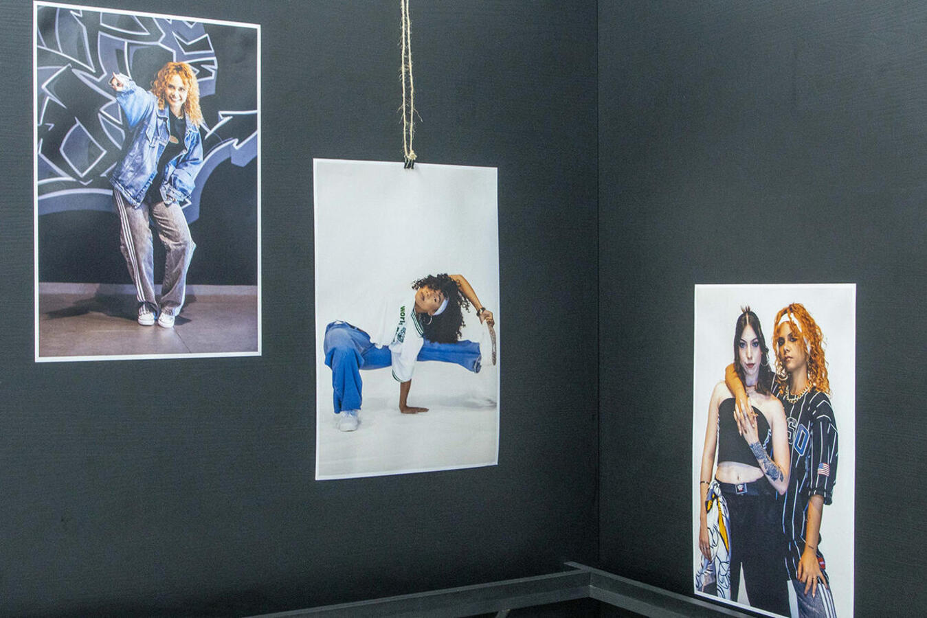 Após temporada na sede da AH2T, fotos de Gi Costa, que exaltam a presença feminina no hip hop em Toledo, poderão ser apreciadas pelo público até 30 de junho