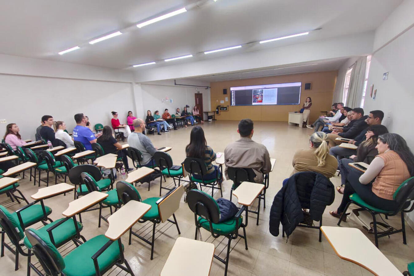 Com dinâmicas e palestras focadas em saúde mental e autoconhecimento, segunda etapa da capacitação ocorreu nesta terça-feira (2), na sede da Escola do Governo