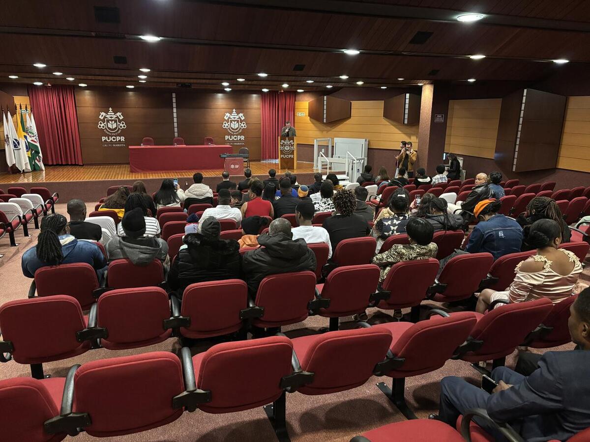 Formatura, no último sábado (13), reuniu alunos de três turmas e marcou encerramento da sexta edição da Escola de Língua Portuguesa para Migrantes