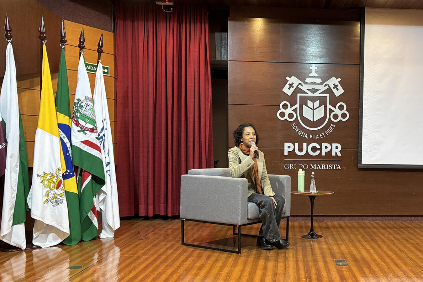 Composta por duas turmas e 50 alunos, iniciativa da SDHS, da PUCPR e da Cáritas Diocesana começou no último sábado (20), no câmpus Toledo da universidade
