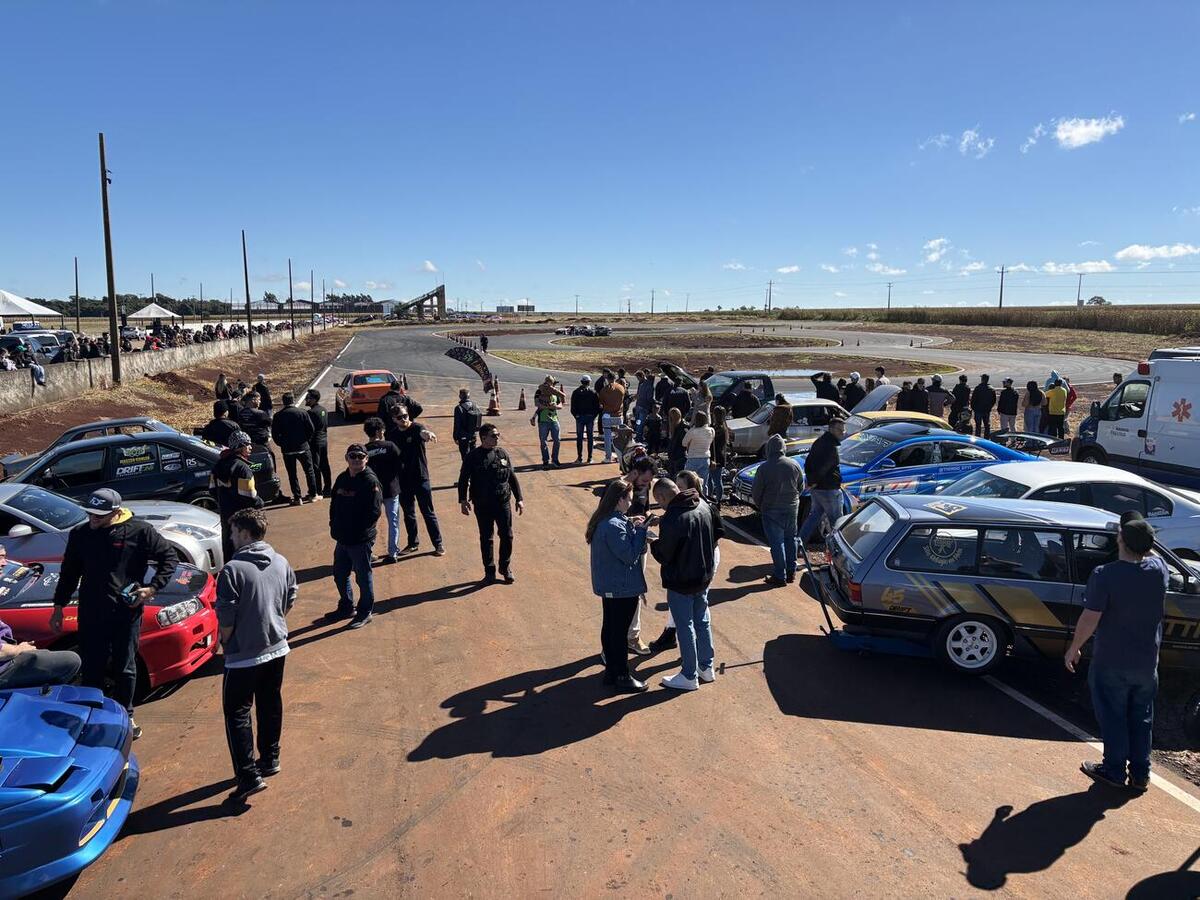 Estrutura localizada às margens da BR-163 foi entregue durante evento com apresentações de pilotos e praça de alimentação
