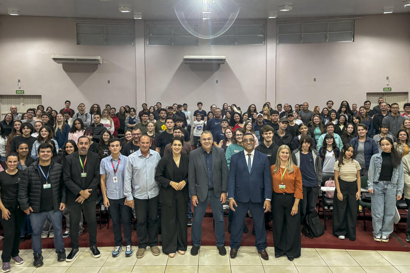 Aulas seguem até novembro com material online gratuito e possibilidade de ingresso de novos estudantes ao longo do ano