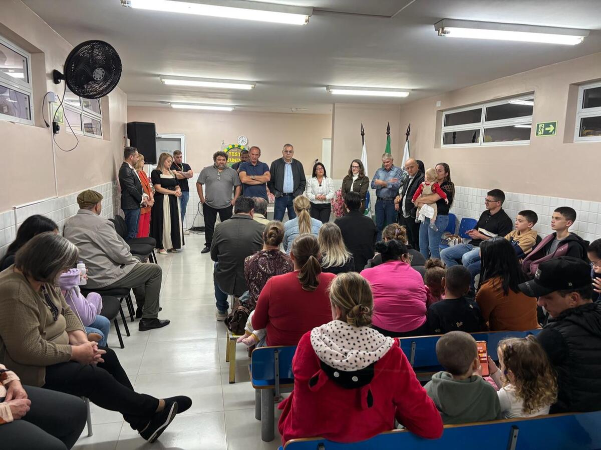 Unidade localizada no Jardim Coopagro recebeu melhorias estruturais e foi reinaugurada em cerimônia com autoridades, servidores e famílias