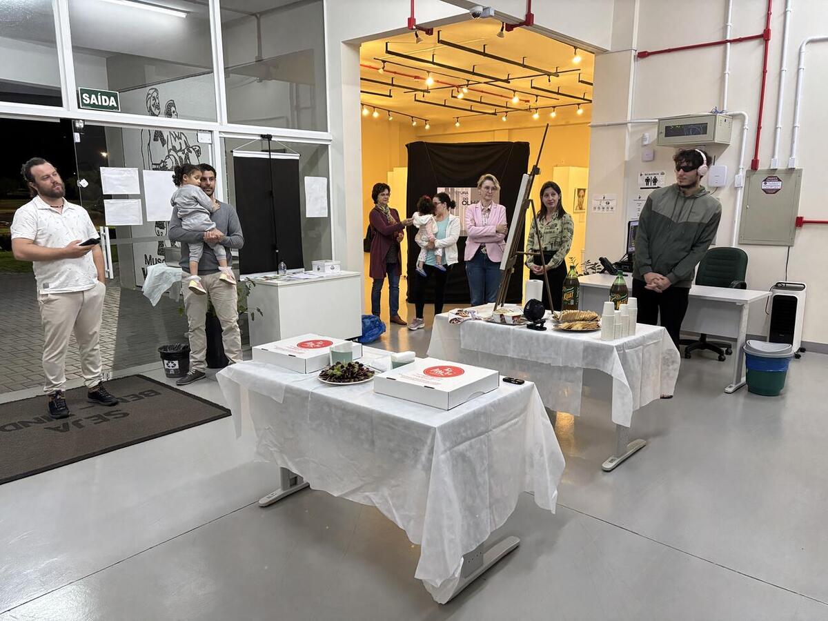 Mostra da artista Franciane Galli integra a programação do Junho Verde e segue aberta para visitação gratuita até 17 de junho