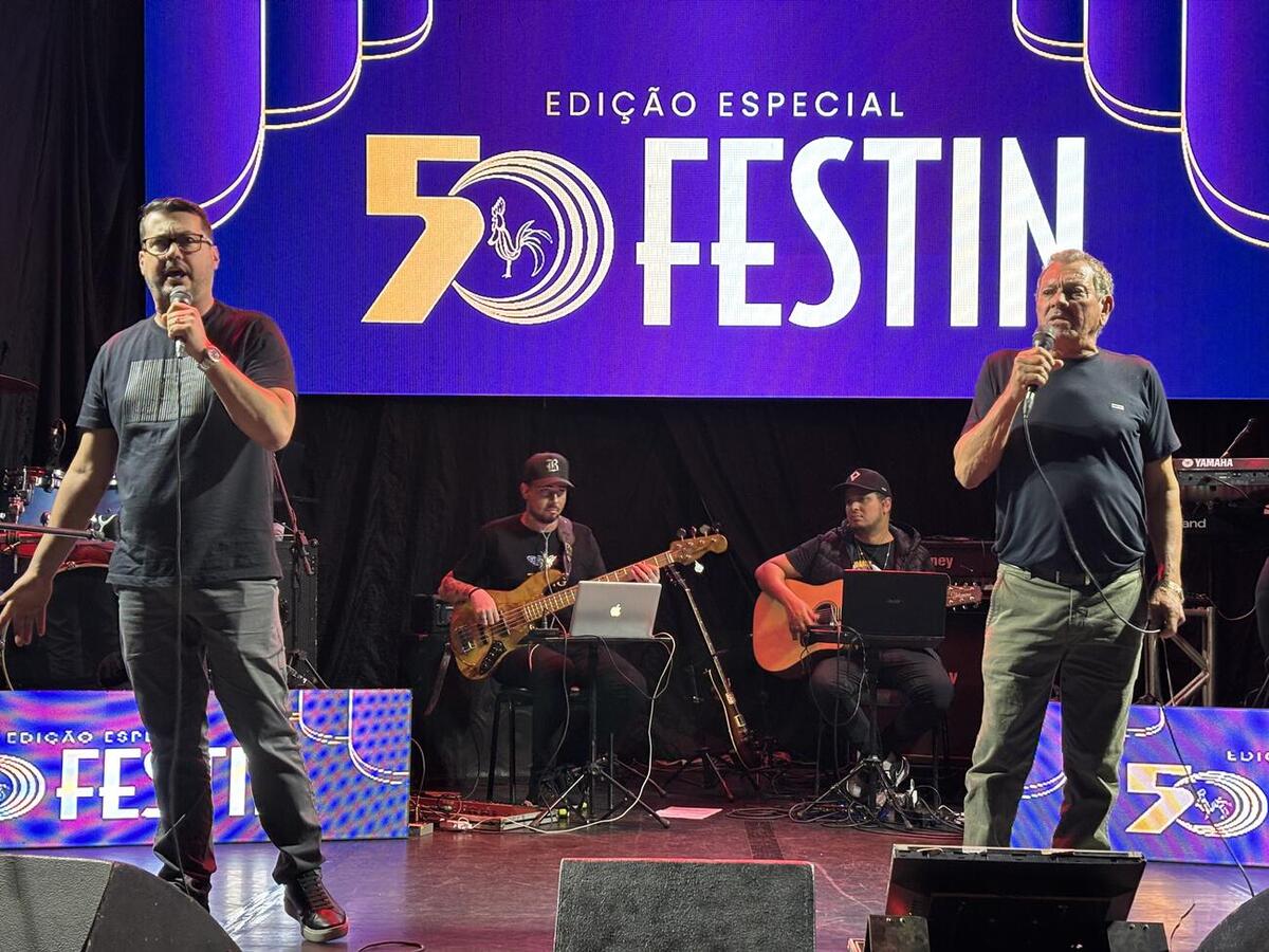 Edição histórica do Festival de Inverno de Toledo teve apresentações das categorias Juvenil e Adulto Sertanejo; classificados voltam a se apresentar no sábado (25)